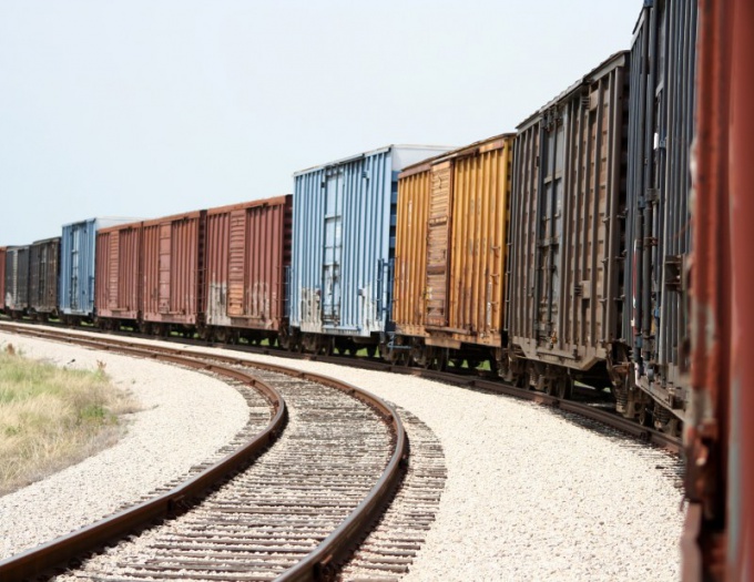  การขนส่งทางรถไฟได้อย่างไร