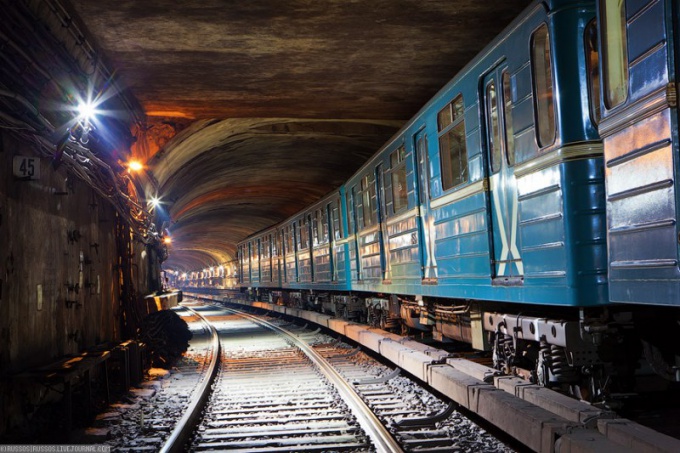 เมื่อมีการสร้างรถไฟใต้ดินครั้งแรกในมอสโก